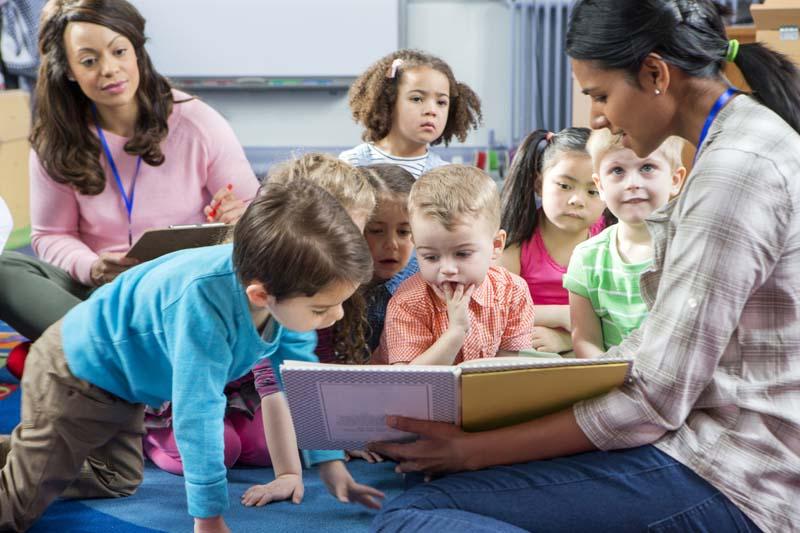 teacher reading to kids